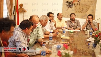 مبدعون وفنانون فى مواجهة وزير الثقافة.. كرنفال ثقافى وعروض باليه يوميًا أمام الوزارة..اعتصام المثقفين يدخل الأسبوع الثانى.. إقالة 