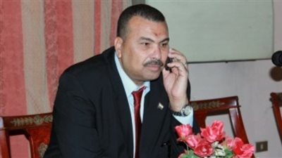 خبير اقتصادي: مستشارو الوزراء يحملون الدولة فوق طاقتها