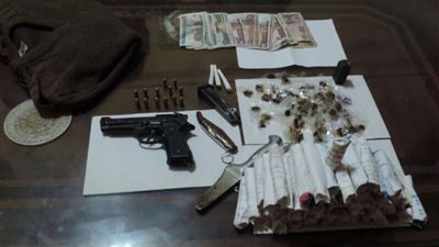 ضبط 5 أشخاص بحوزتهم مواد مخدرة وأسلحة نارية في المنيا