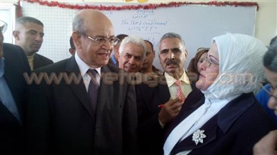 بالفيديو والصور.. محافظ الجيزة يفتتح إحدى مدارس التمويل الإماراتي