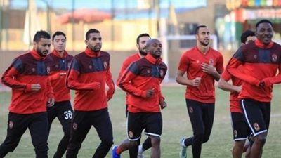ثلاثي الأهلي يؤدون تدريبات تأهيلية