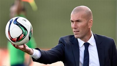 زين الدين زيدان يقترب من تدريب مارسيليا الفرنسي