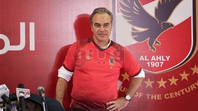 لاسارتي يستدعي ٦ لاعبين للتدريب على ضربات الجزاء في مران الأهلي