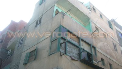 بالصور.. إزالة 6 عقارات وترميم اثنين بحلوان لخطورتها الداهمة