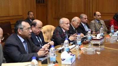 العصار يبحث مع التنمية المحلية والبيئة تطوير تكنولوجيا تدوير المخلفات