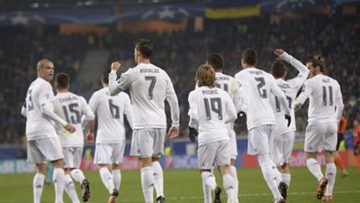 بالفيديو.. ريـال مدريد مهدد بالخروج من كأس ملك إسبانيا رغم فوزه على «قادش»