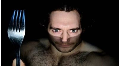 هنري كافيل يمزح مع جيسون موموا بعد مشاهدته فيلم «Aquaman»