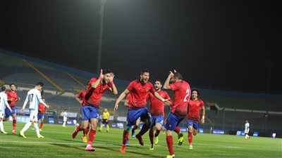 الأهلي يتقدم على بيراميدز 1-0 في الشوط الأول