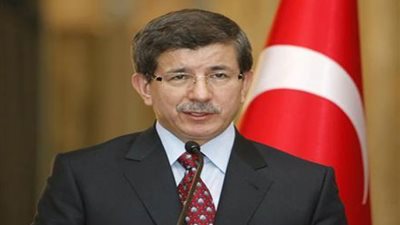 رئيس الوزراء التركي: نفعل كل ما بوسعنا للسيطرة على حدودنا مع سوريا