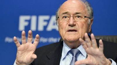 بلاتر يزور فلسطين في يوليو لحل مشاكلها الرياضية