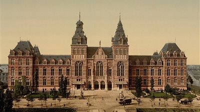 صور نادرة لأشهر مدن العالم منذ 100 عام (صور)