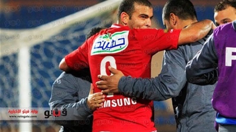عماد متعب مهاجم الفريق