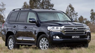 بالصور.. أسعار وإمكانيات تويوتا «لاندكروزر» 2016
