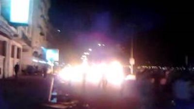 بالفيديو.. عناصر«الإرهابية» يقطعون طريق الكورنيش بـ«محطة الرمل»