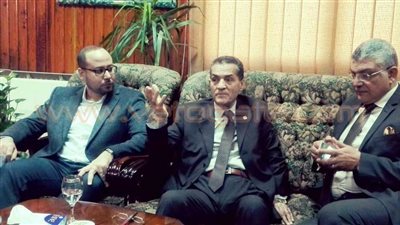 بالصور.. «عزب» يكلف بوضع تصور للتعاون بين الأزهر والجامعة الأمريكية