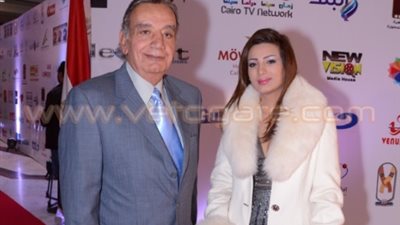 «الهانم بتستهبلنا».. حملة لمقاطعة «صفاء مغربى» بعد تمثيلية وفاتها.. فنانون يحذفون الممثلة وزوجها المخرج من صفحاتهم بـ «مواقع التواصل» ردًا على «أكذوبة الموت».. 