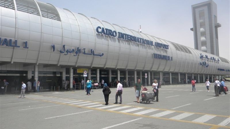 مطار القاهرة الدولى