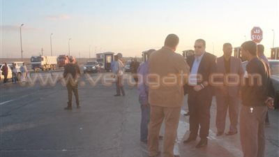 بالفيديو والصور.. تزويد مداخل الفيوم بشاشات عملاقة وكاميرات مراقبة