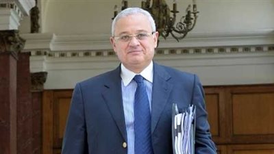 تأجيل مؤتمر إعلان ضوابط العمرة لسفر وزير السياحة