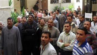 تظاهر أهالي قرية 