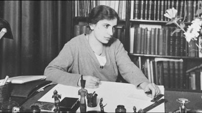 جوجل يحتفل بذكرى ميلاد 