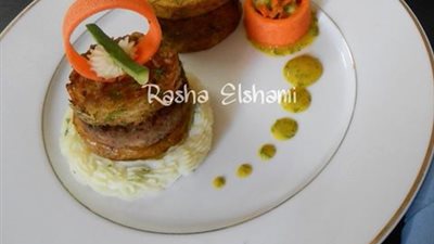 طريقة إعداد «أقراص كفتة السالمون مع البطاطس»