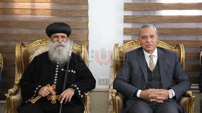 19 صورة ترصد زيارات محافظ قنا لإيبارشيات المحافظة للتهنئة بالعيد