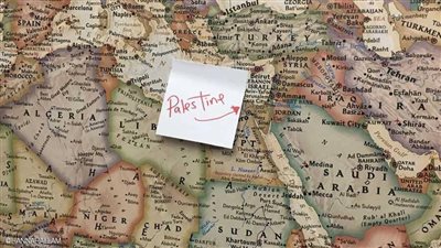 رشيدة طليب ترفض القسم على قرآن الكونجرس وتحول خريطة إسرائيل لفلسطين (فيديو)