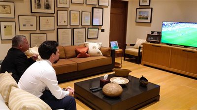 الملك عبدالله يخطف الأضواء بعد فوز الأردن على أستراليا