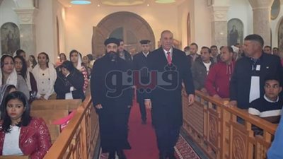 محافظ البحر الأحمر يهنئ الأقباط من الكنيسة الكاثوليكية بالجونة (صور )