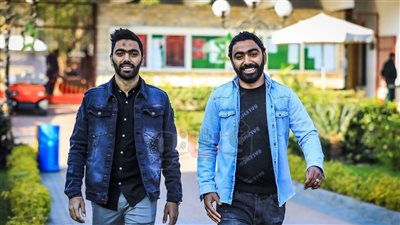 حسين الشحات يصل الأهلي