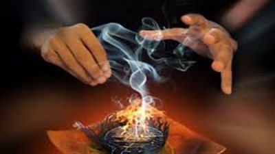 جرائم «جلب الحبيب».. قتل ربة أسرة لسرقة مصوغاتها الذهبية.. دجال يتخلص من فتاة ويستولي على 100 ألف جنيه.. زوجة تنهي حياة زوجها للتخلص من السحر.. وخبراء اجتماع: النساء أكثر إيمانًا بالشعوذة