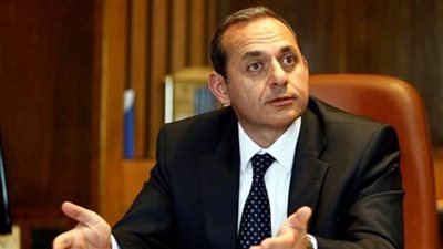 عكاشة وفايد والسباعي يسلمون جوائز 