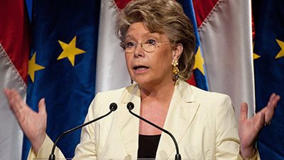 نائبة رئيس المفوضية الأوربية تتوقع دولة اتحادية لمنطقة اليورو