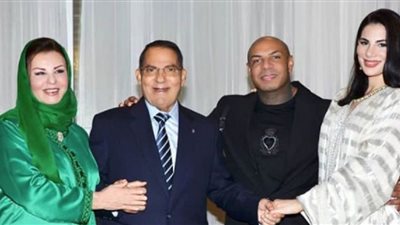 ظهور نادر لـ«بن علي» في عقد قران ابنته على مغني راب تونسي (صور)