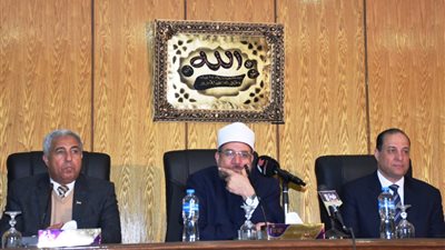 تفاصيل اليوم الأول لجولة وزير الأوقاف بأسوان (فيديو وصور)