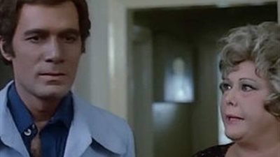 تحية كاريوكا تفاجئ الجماهير في «بحر العسل»