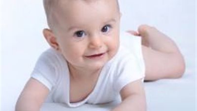 تعرفي على مراحل نمو حواس طفلك