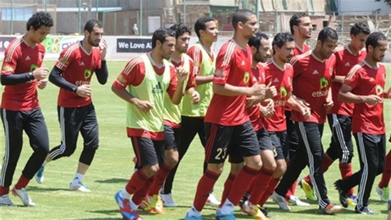 لاعبو النادي الأهلي