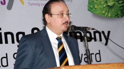 وزير الاتصالات: خدمات المحمول والإنترنت ضعيفة ونسعي لتحسينها