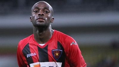 جيرالدو دا كوستا يقود هجوم الأهلي أمام سموحة