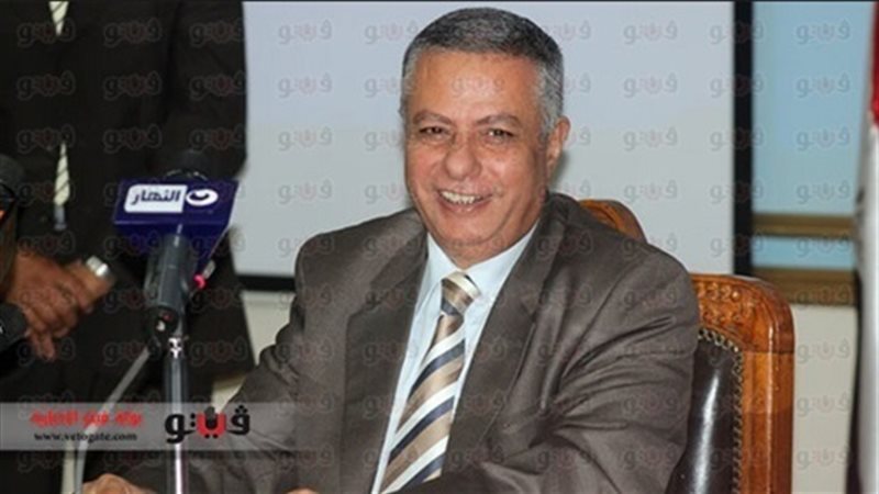 الدكتور محمود أبو