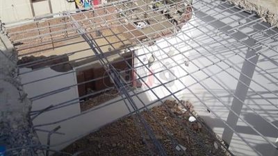 إزالة عقار مائل بمدينة أوسيم بالجيزة (صور)