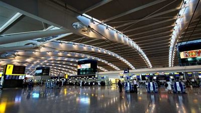 بريطانيا تعلن استئناف الرحلات بمطار هيثرو