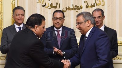 نقل طرود البريد بـ«السبنسة».. وبيع تذاكر القطارات ONLINE