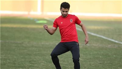 إصابة محمد محمود لاعب الأهلي بقطع في الرباط الصليبي