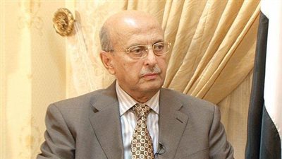 وفد يمني برئاسة القربي يزور جزر القمر