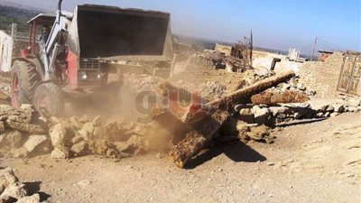 إزالة تعديات على مساحة 2692 مترا بمركز إدفو في أسوان (صور)