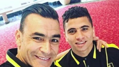 عصام الحضري يؤازر محمد محمود بعد إصابته بالرباط الصليبي