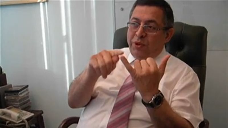 الدكتور هاشم بحري